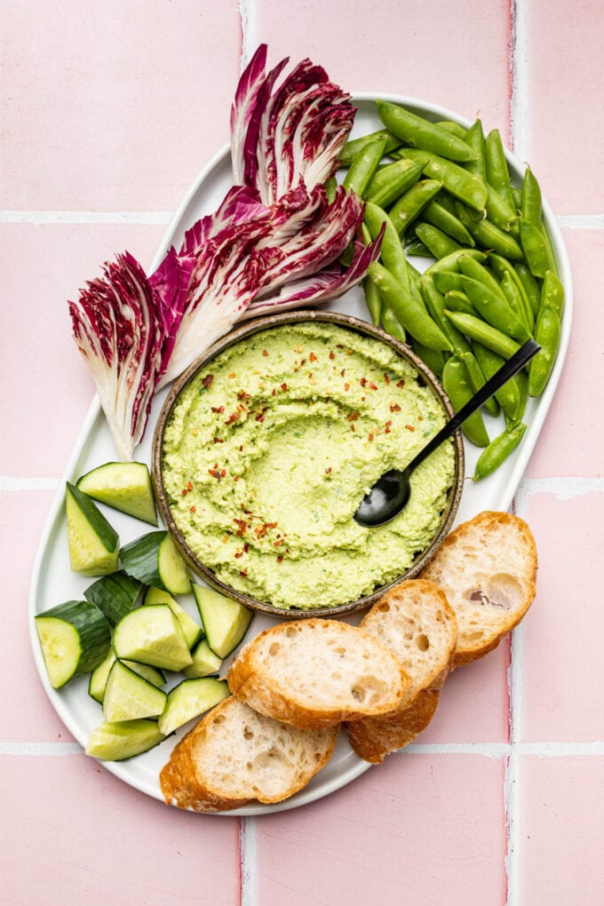 low FODMAP high fiber dip in bowl