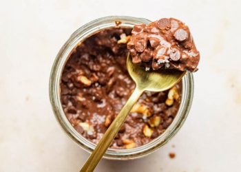 5 Minute Brownie Batter Overnight Oats