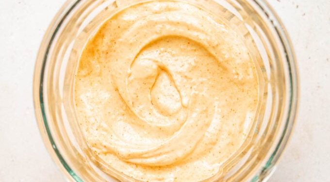 5 Min Spicy Vegan Mayo with Nutritional Yeast