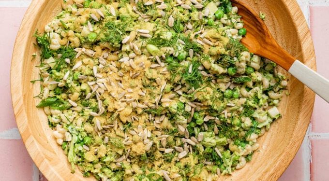 25 Minute Creamy and Cold Vegan Pasta Salad