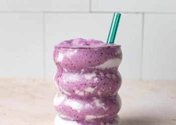 Satisfying Blueberry Pineapple Smoothie with Coconut Cream