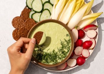 5 Minute Vegan Dill Dip with Cashew Cream