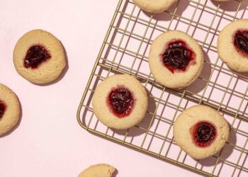 Gluten Free Thumbprint Cookies with Almond Flour (Vegan)