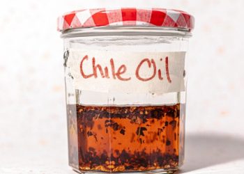 Quick 5 Minute Italian-style Chili Oil