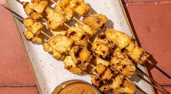 20 Minute Tofu Skewers with Peanut Sauce