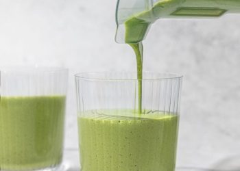 Protein Power Kale Smoothie (21g!)