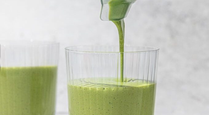 Protein Power Kale Smoothie (21g!)