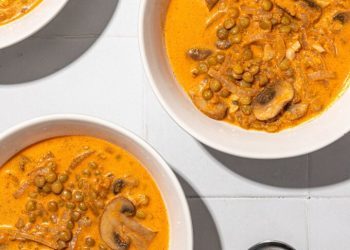 Filling Green Lentil Stew with Mushrooms