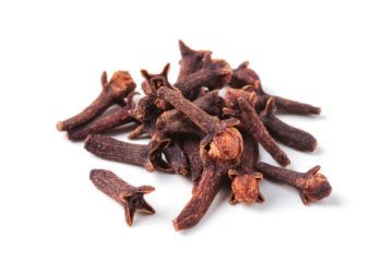 DIY Bug Spray: Essential Oils for Natural Protection