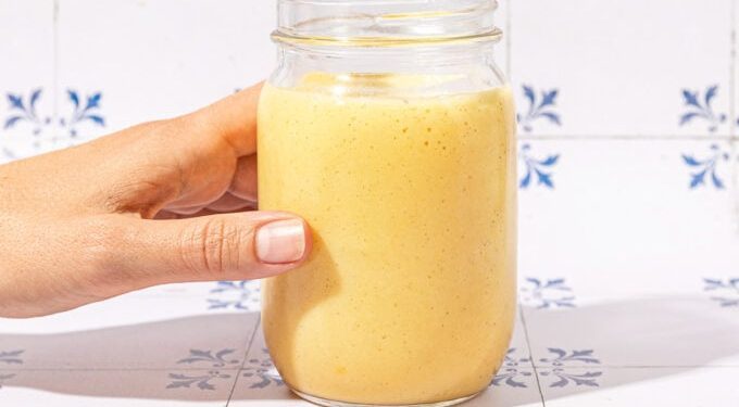 Quick Mango Cardamom Smoothie with Cauliflower