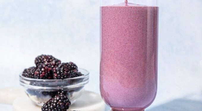 Gut-friendly Blackberry PB + J Smoothie