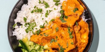 Easy Pan-fried Tofu with Red Curry Sauce