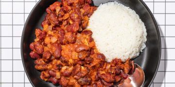 Simple + Healthy Portuguese-style Kidney Beans