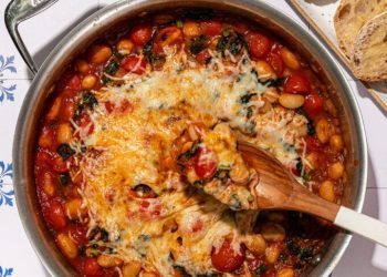 Vegan Pizza Beans Skillet with Kale
