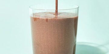 Espresso Brownie Black Bean Smoothie (22g Protein)