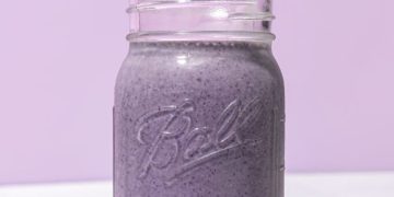 Blueberry Muffin Chickpea Smoothie (17g protein)