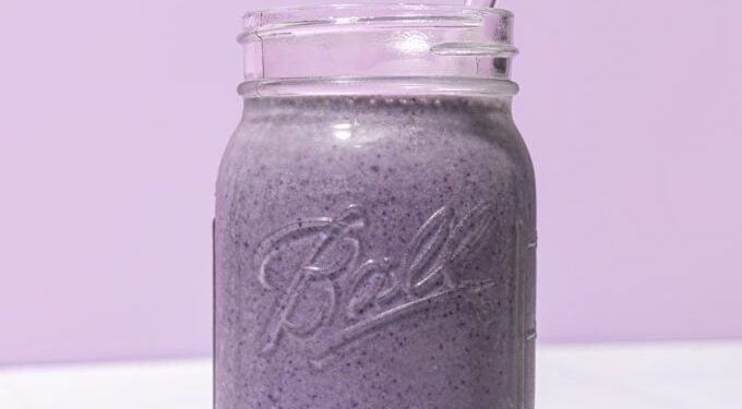 Blueberry Muffin Chickpea Smoothie (17g protein)