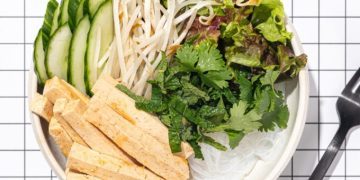 Vegan Vermicelli Bowl with Sesame Ginger Tofu
