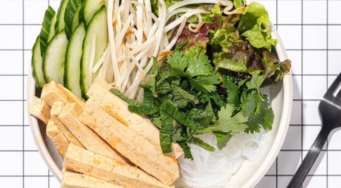 Vegan Vermicelli Bowl with Sesame Ginger Tofu